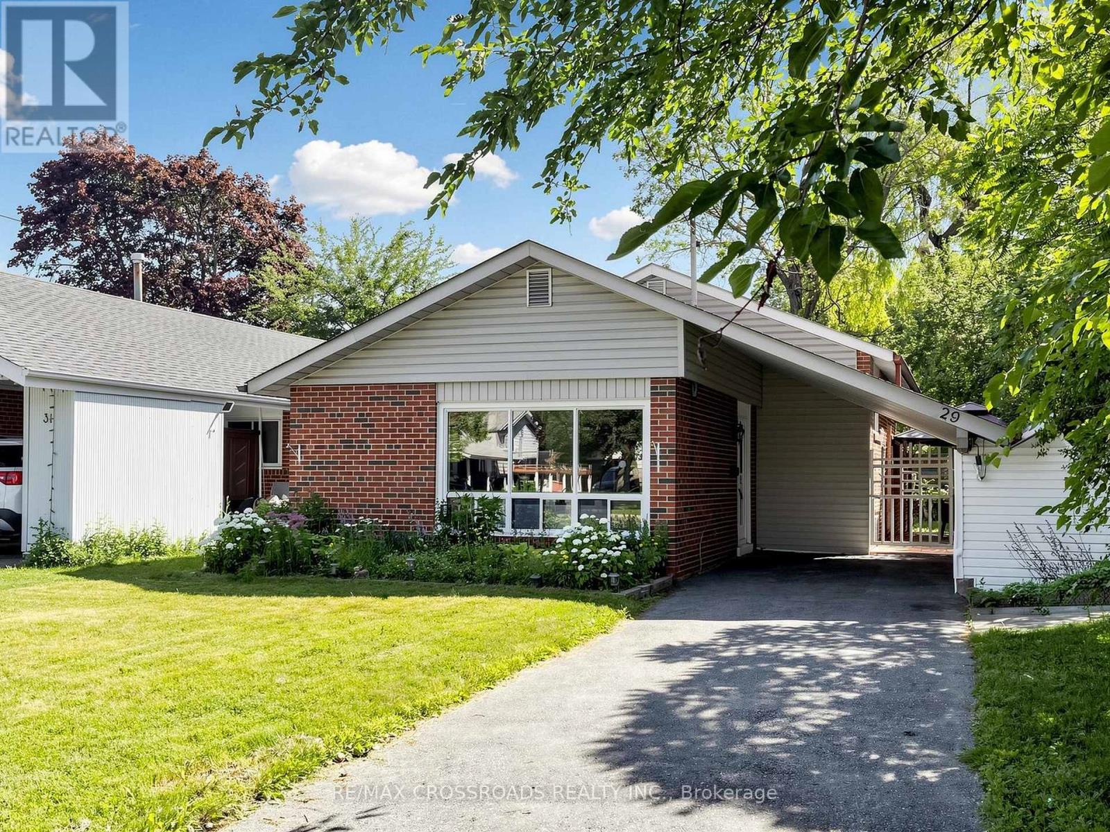 Photo 1 of 49 — 29 ORTON PARK ROAD, Toronto (Morningside), ON M1G3G2