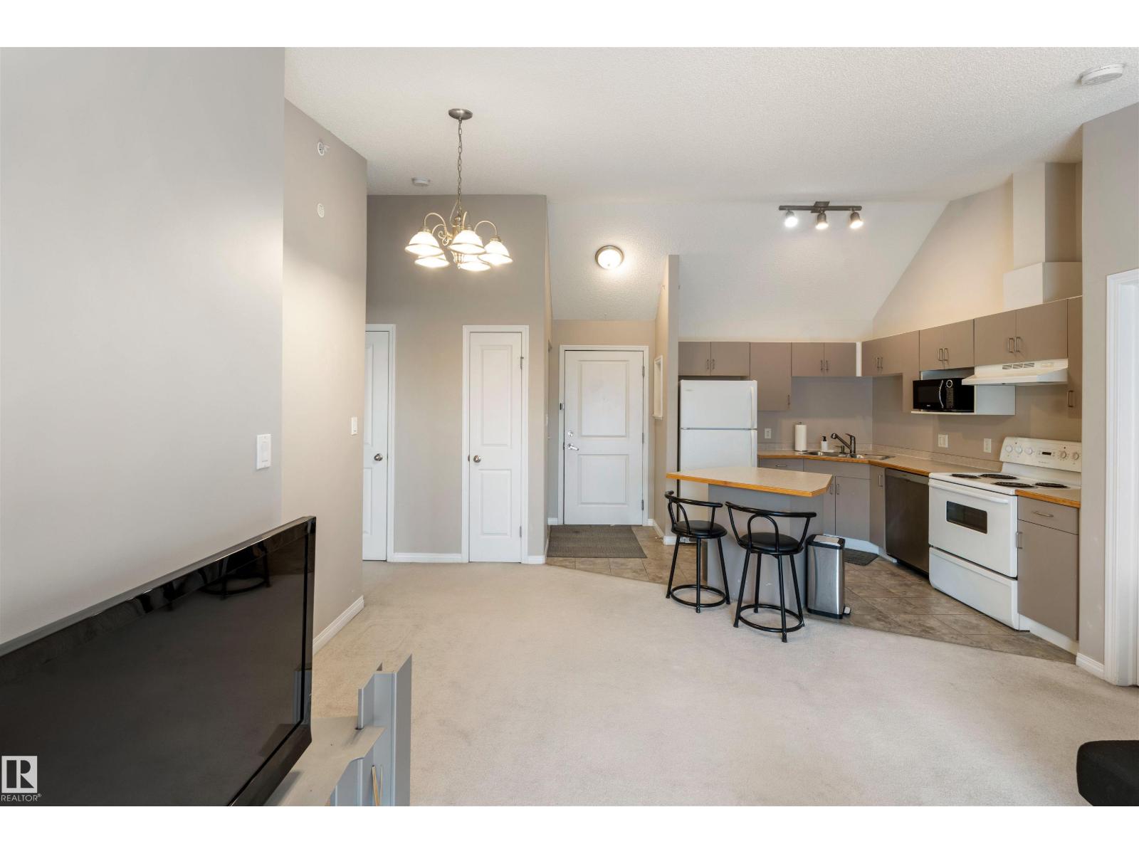 #513 11325 83 ST NW NW