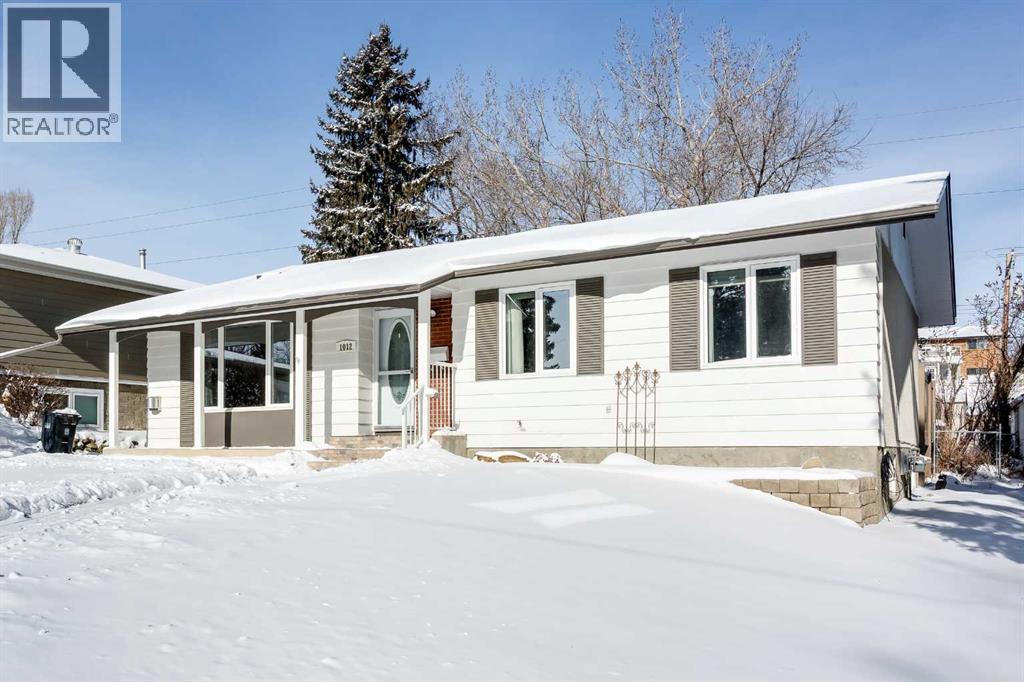 1012 Hunterston Hill NW