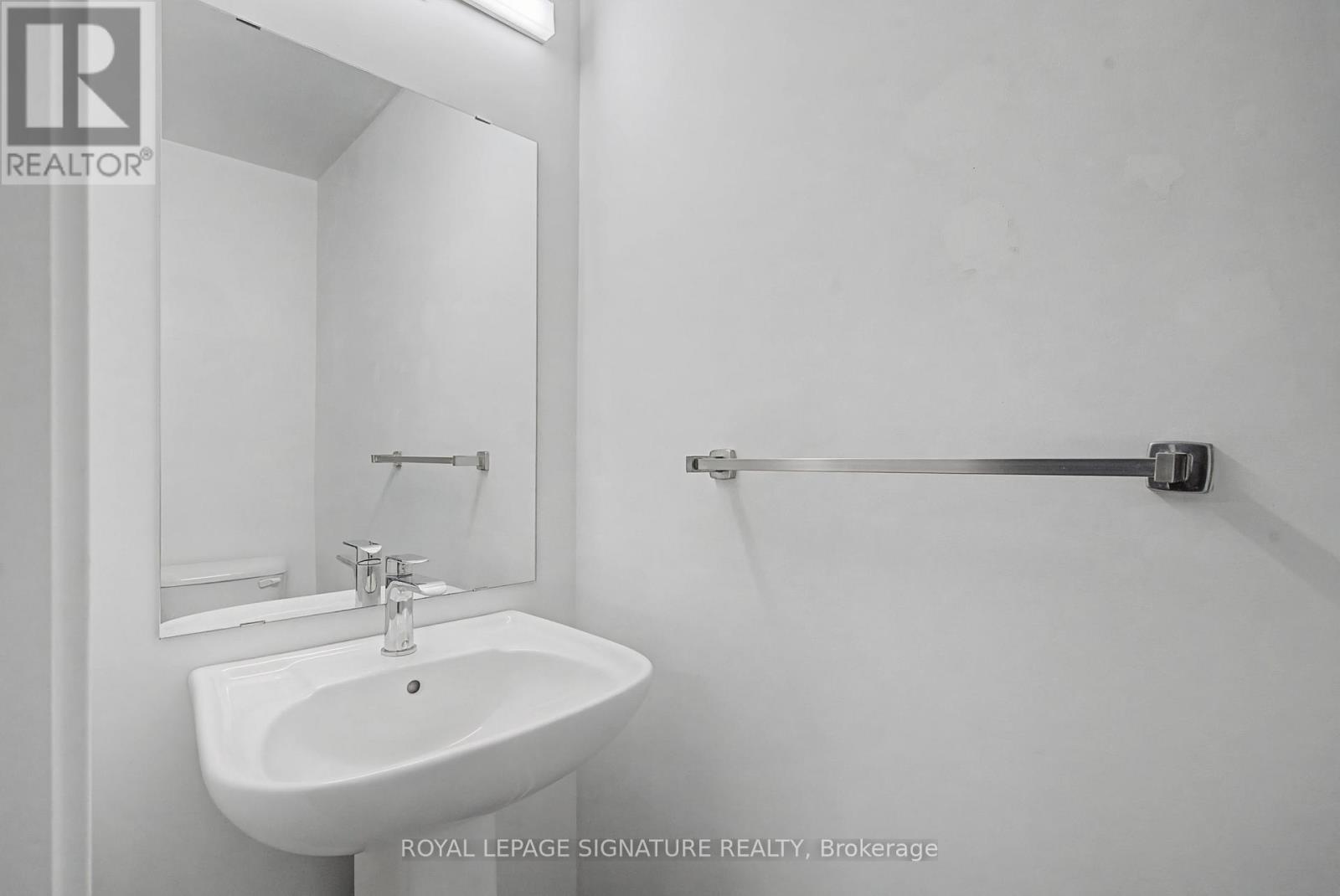 3 - 1121 COOKE BOULEVARD