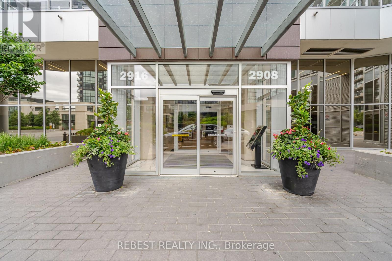 502 - 2916 HIGHWAY 7 ROAD