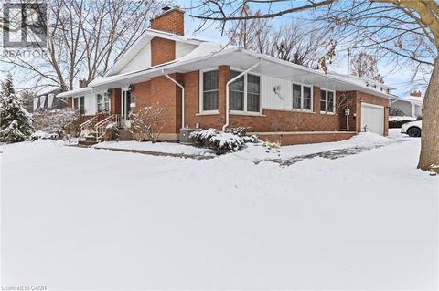 7075 WATERLOO Drive Niagara Falls ON L2J1E3