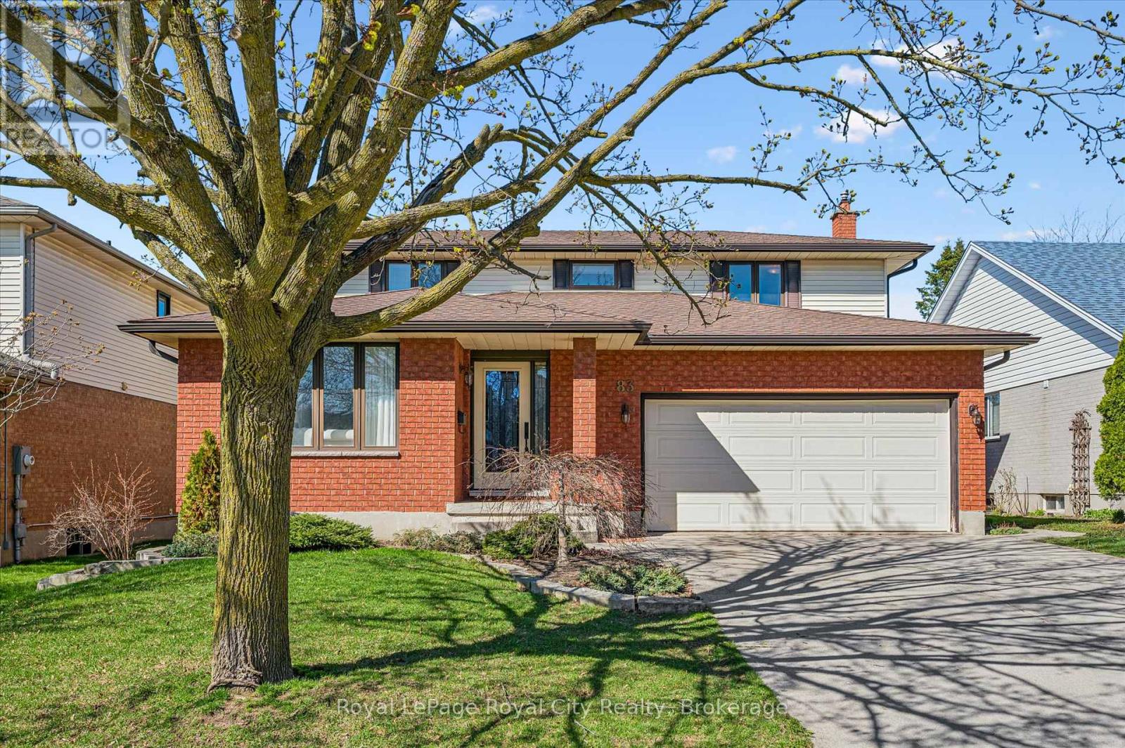 83 PINNACLE CRESCENT