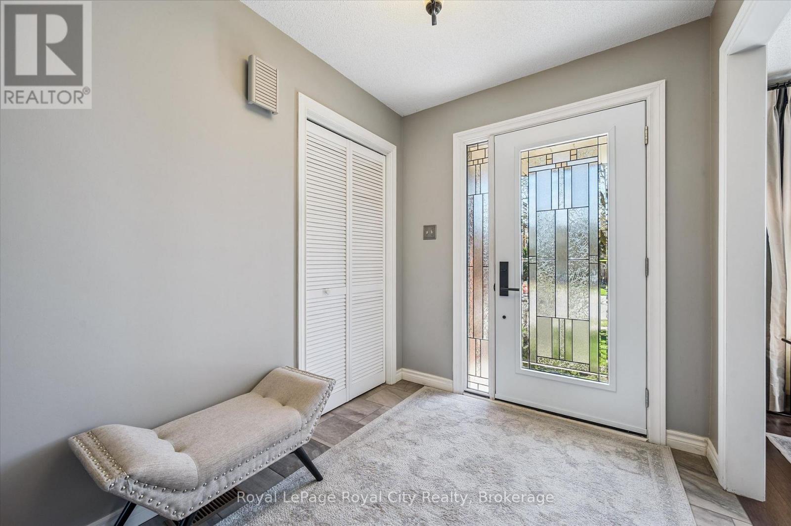 83 PINNACLE CRESCENT
