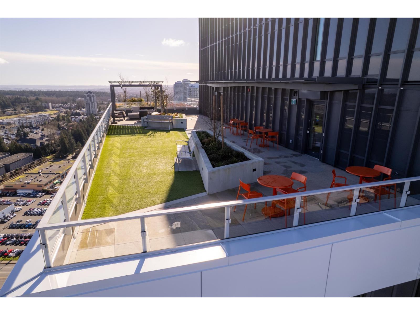 1104 10428 WHALLEY BOULEVARD