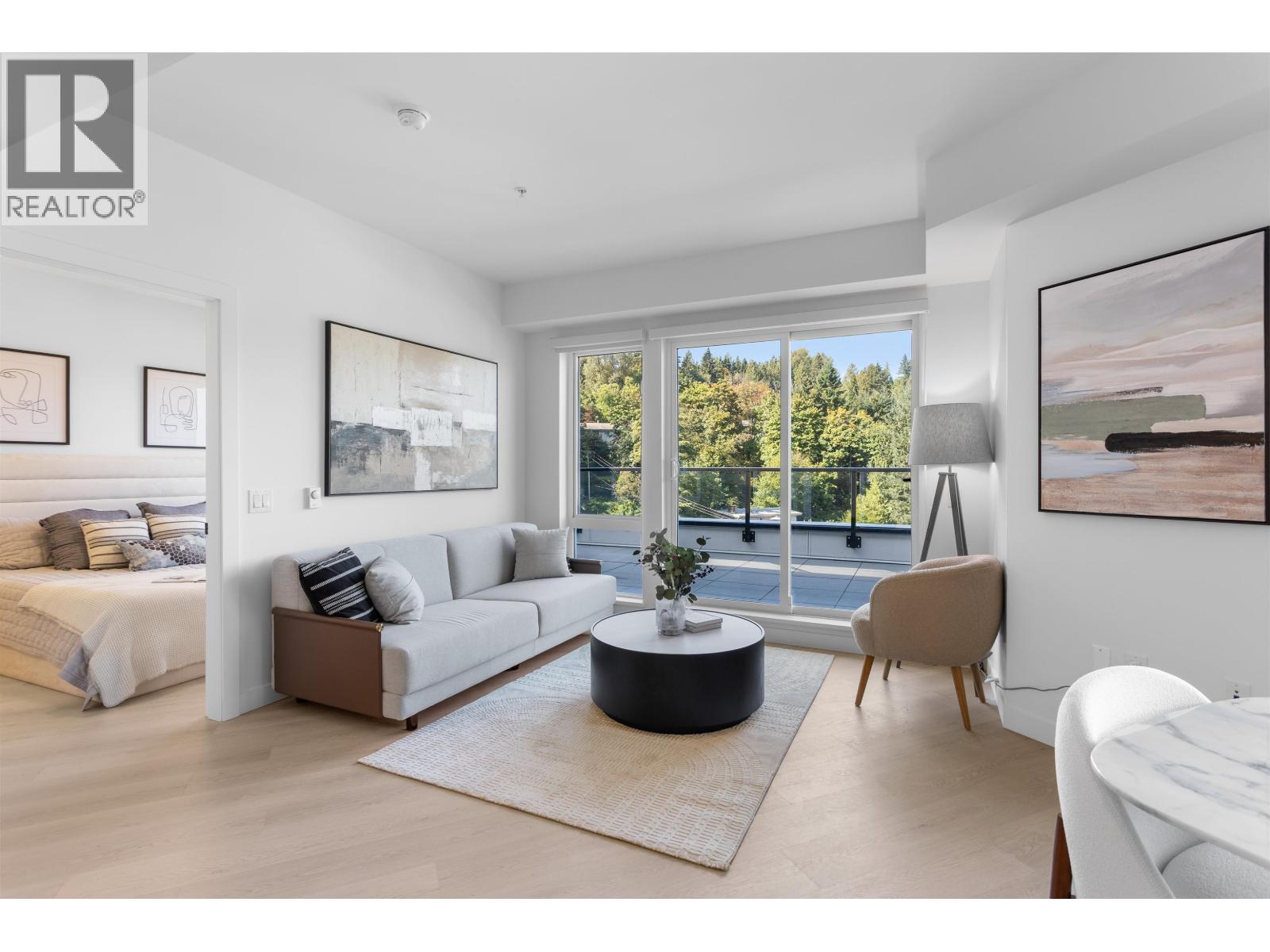 604 2002 ST. GEORGE STREET