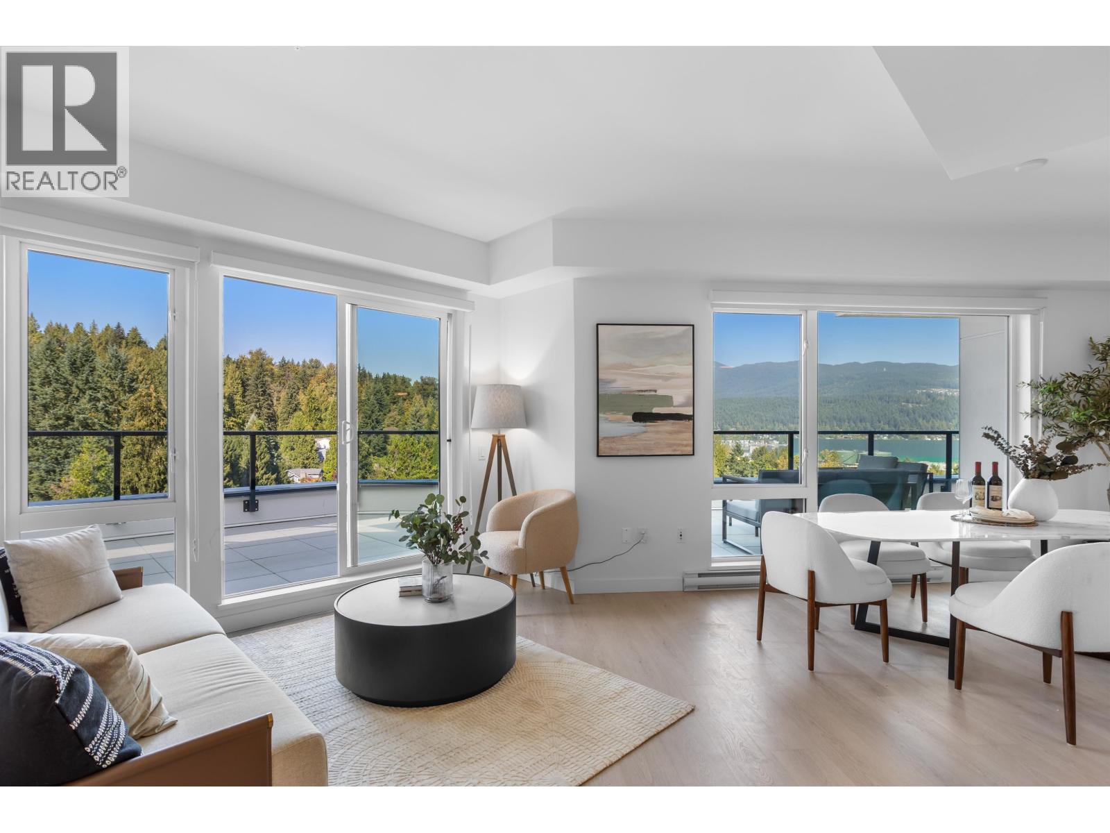 604 2002 ST. GEORGE STREET