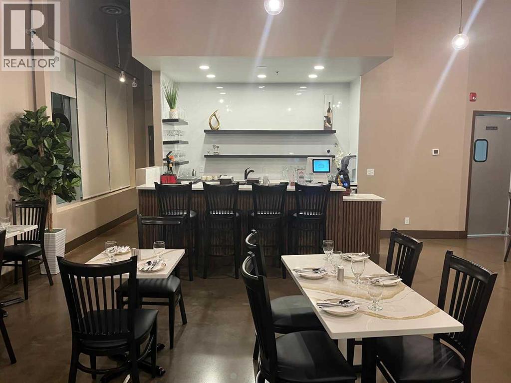 1110, 2 Royal Vista Link NW