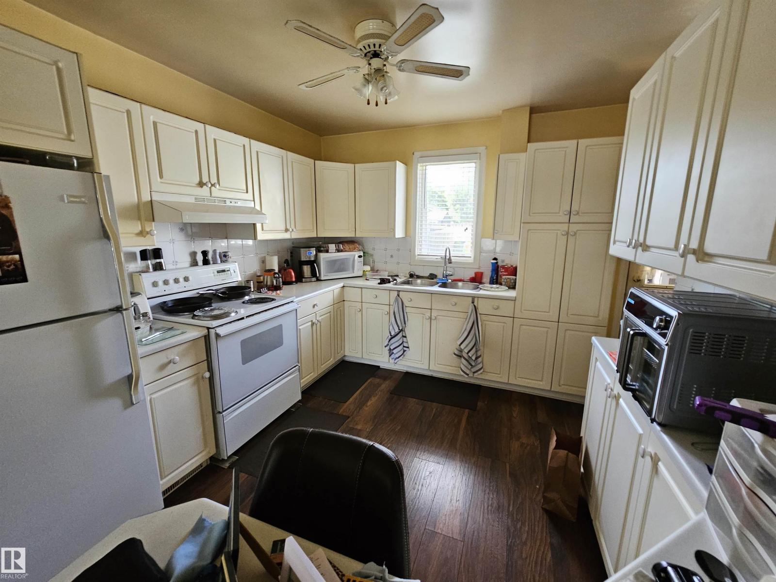 10438 147 ST NW