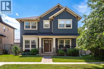 313 Centre Avenue SE Airdrie AB T4B1H6