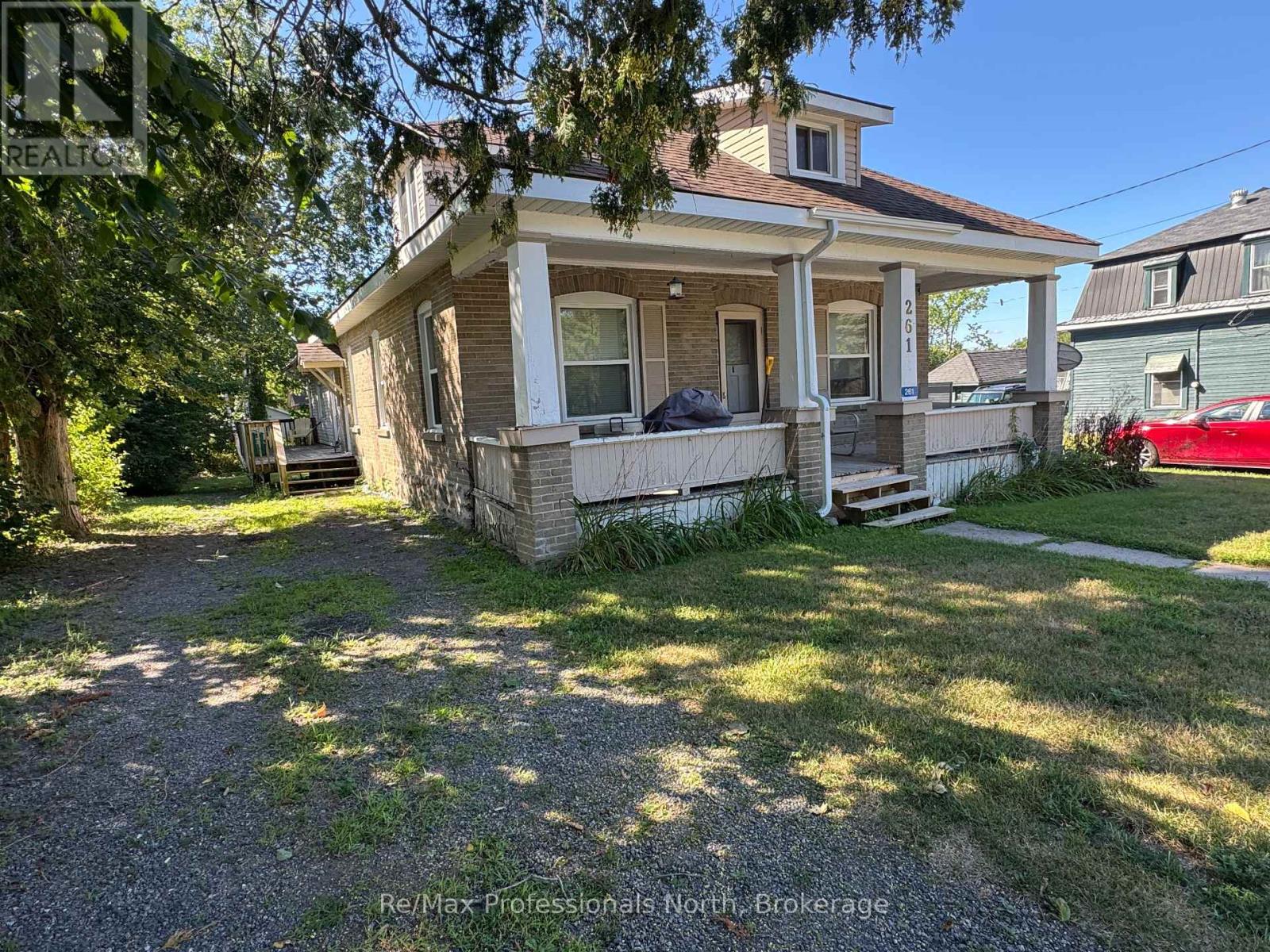 261 HOTCHKISS STREET