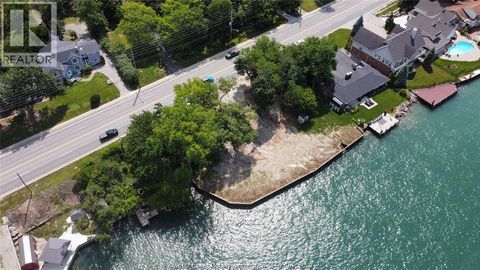 560 FRONT ROAD North Amherstburg ON N9V2V7