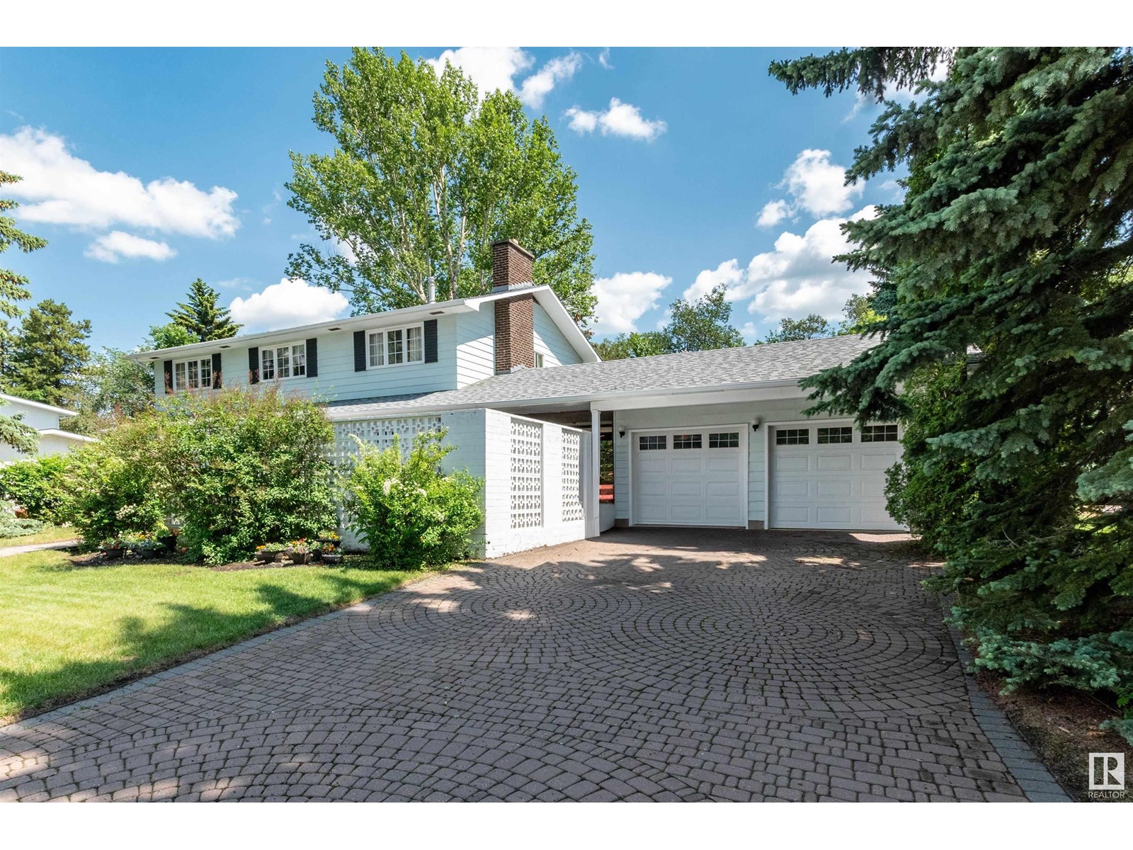 12 VILLAGE RD