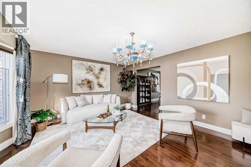 36 Varsity Estates Court NW