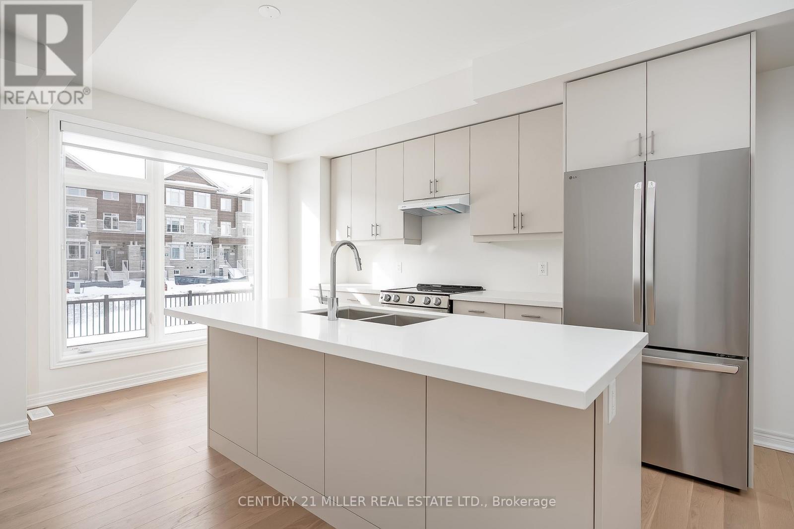 UNIT 2 - 3193 SIXTH LINE