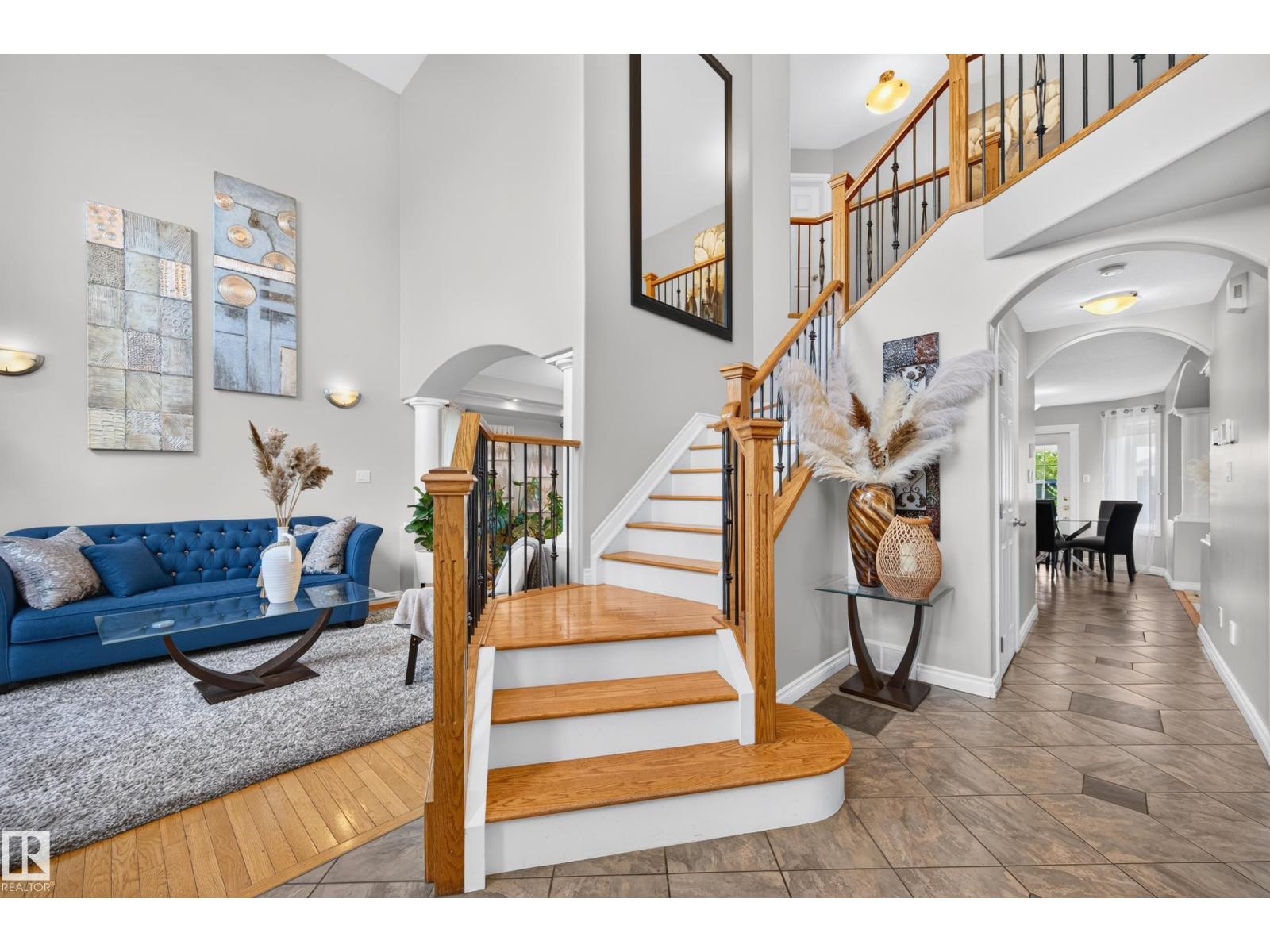 325 CUTTS CO NW
