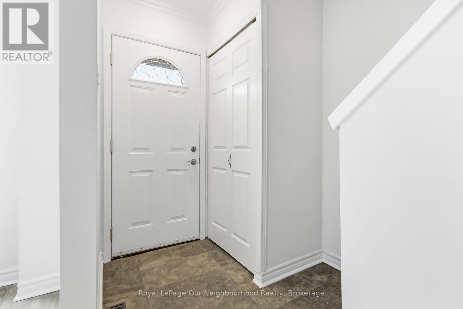 70 - 226 HIGHVIEW AVENUE W