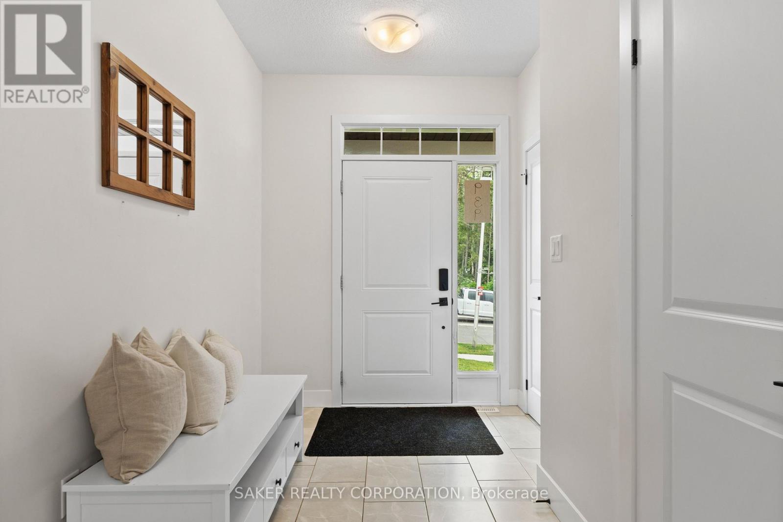 939 DEVERON CRESCENT