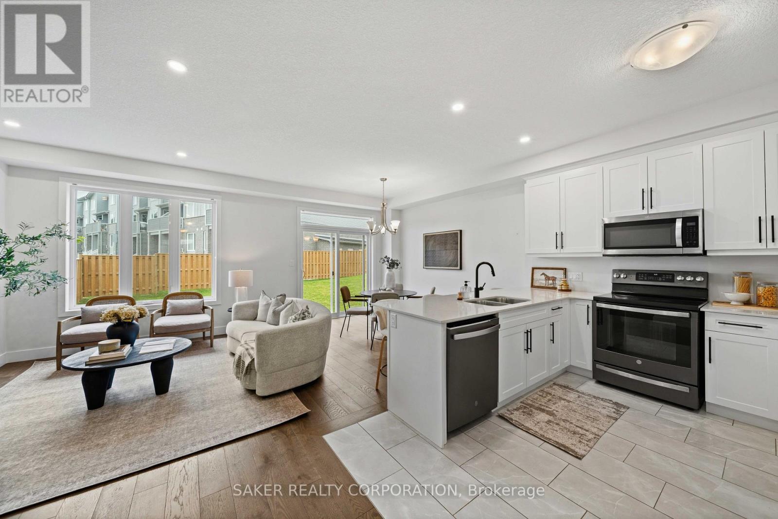 939 DEVERON CRESCENT