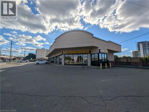 309 GRAYS Road Hamilton ON L8E1V6