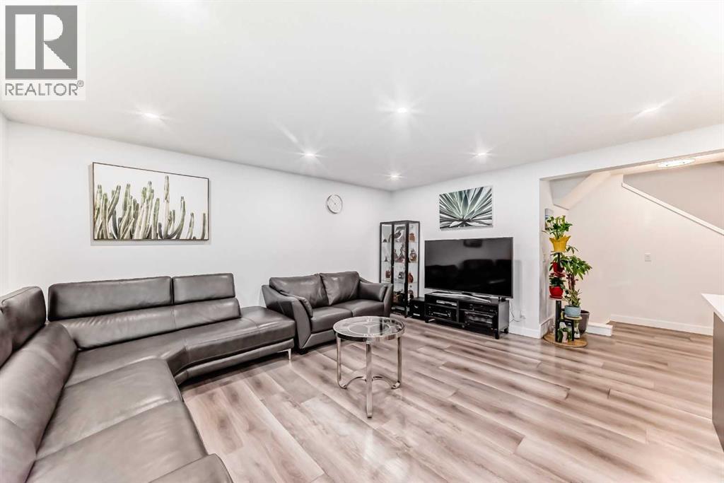 119 Citadel Meadow Grove NW