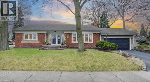 50 EDGEWOOD Avenue Hamilton ON L8T1K1