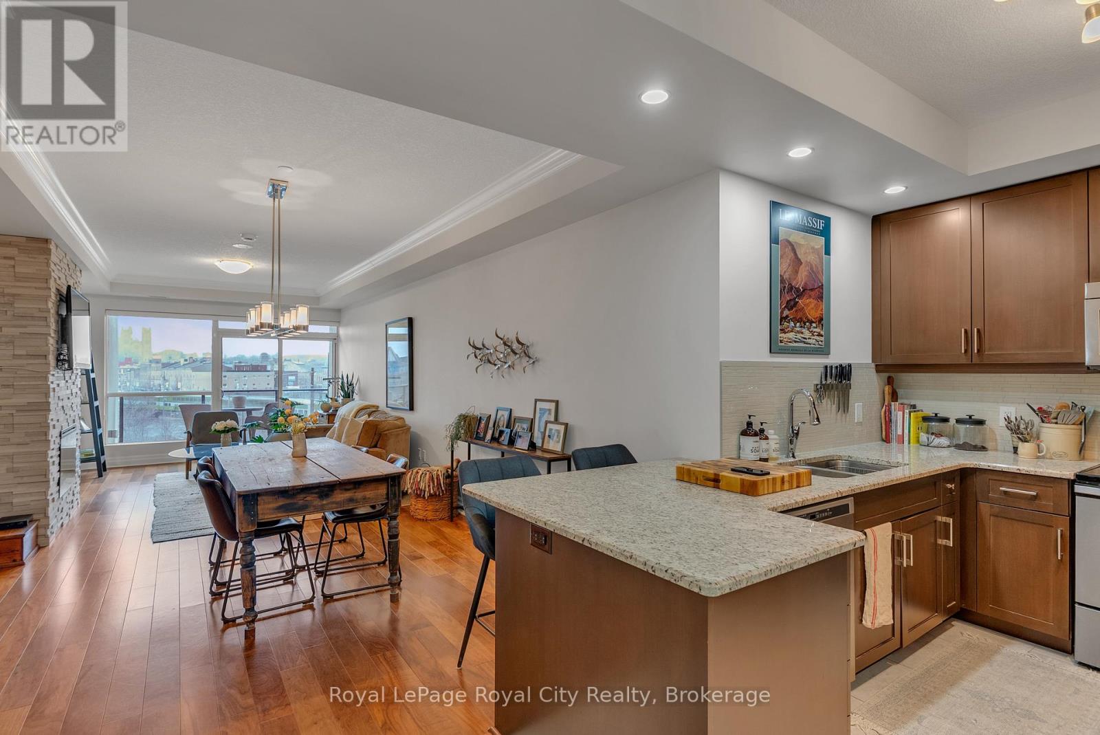 603 - 150 WELLINGTON STREET E