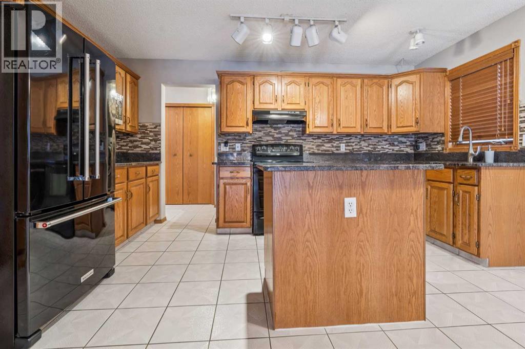 7117 California Boulevard NE