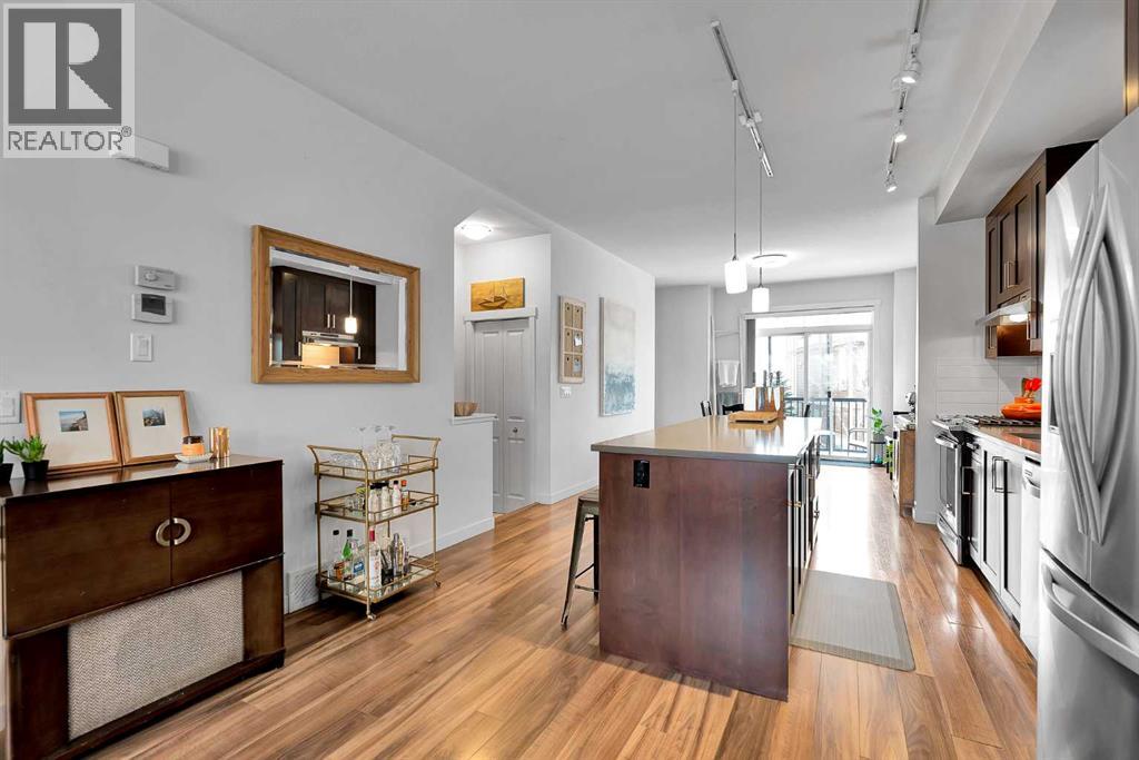 898 Sherwood Boulevard NW