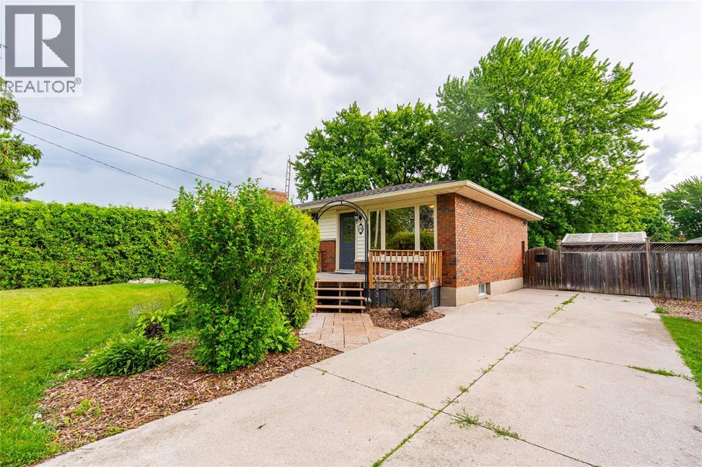 372 VROOM STREET