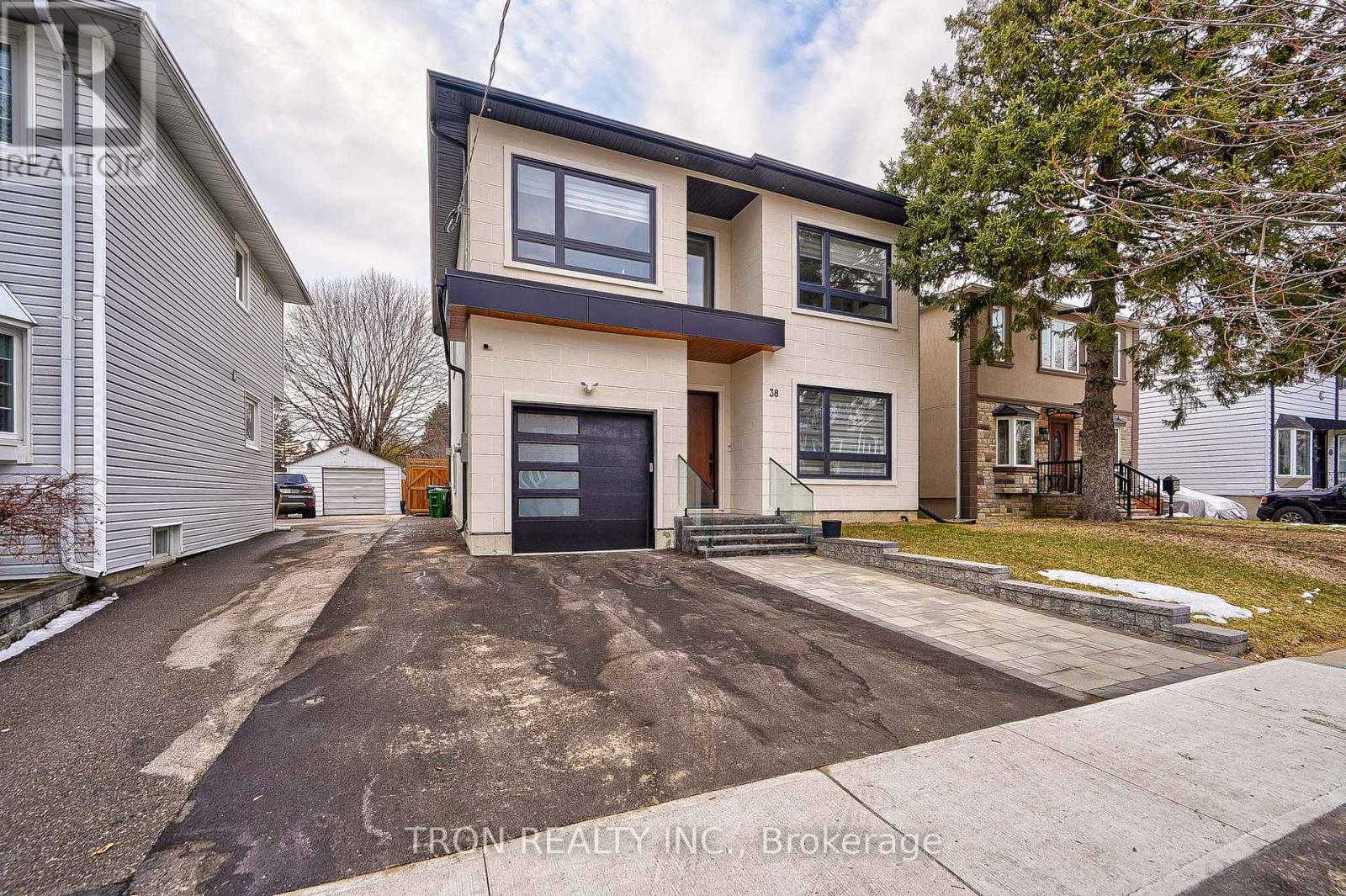 38 UNO DRIVE