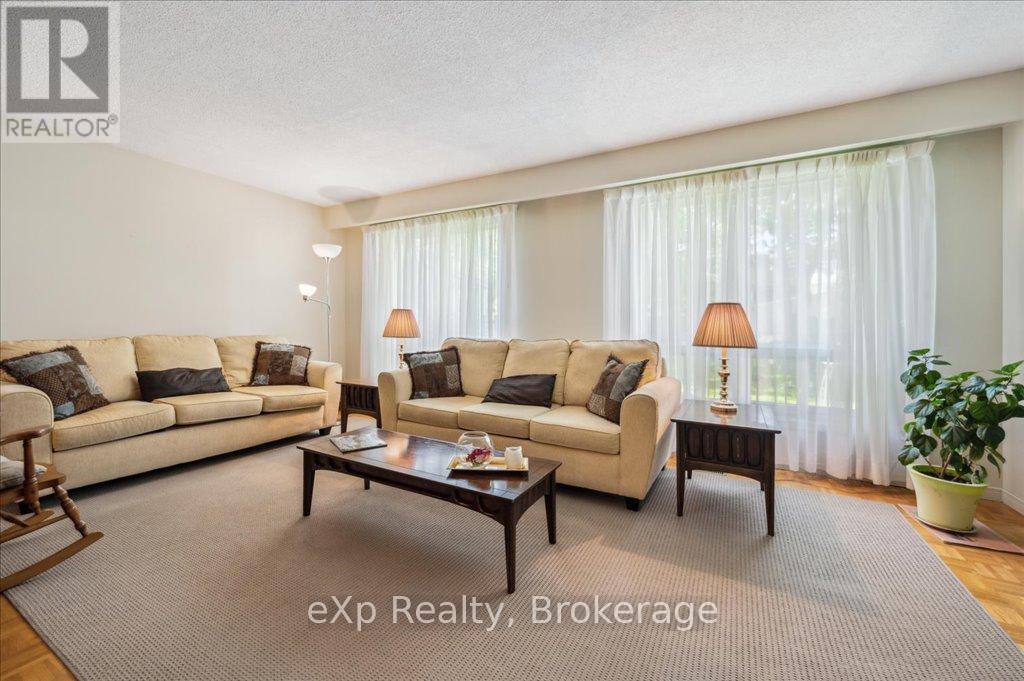 133 INGLESIDE DRIVE