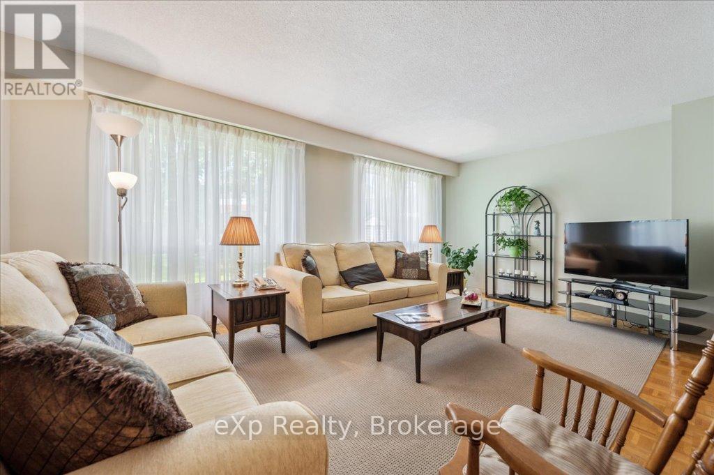 133 INGLESIDE DRIVE