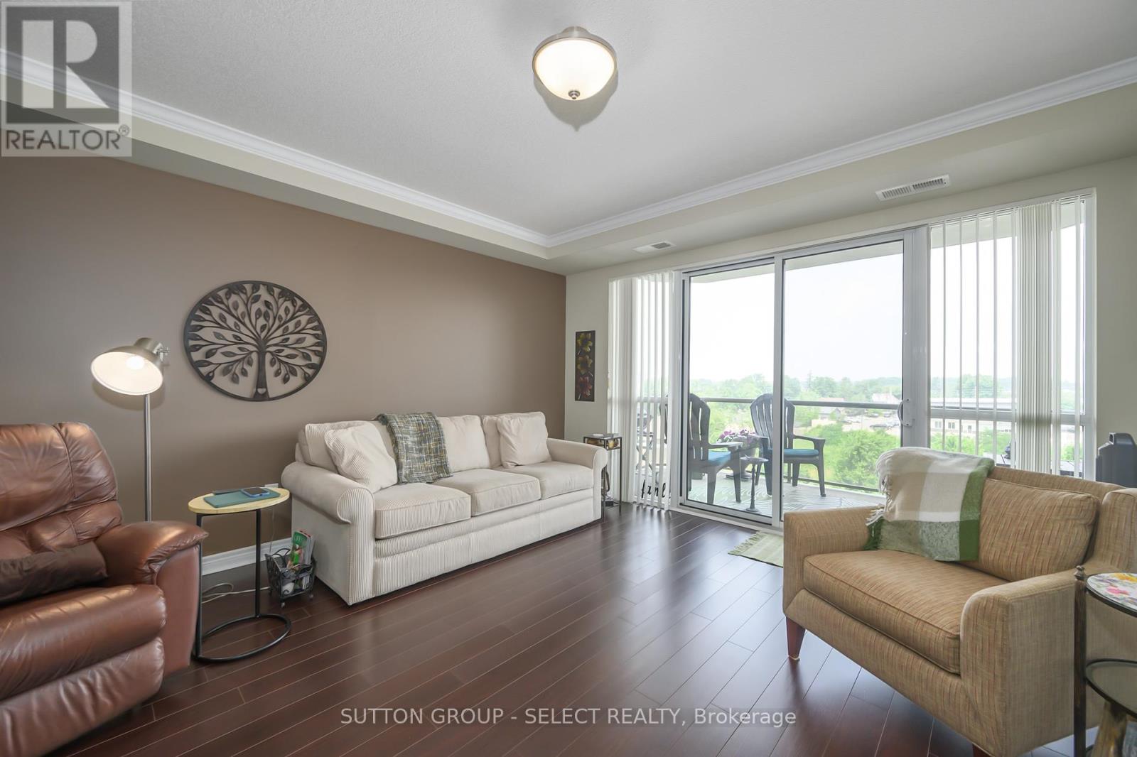 606 - 1030 CORONATION DRIVE