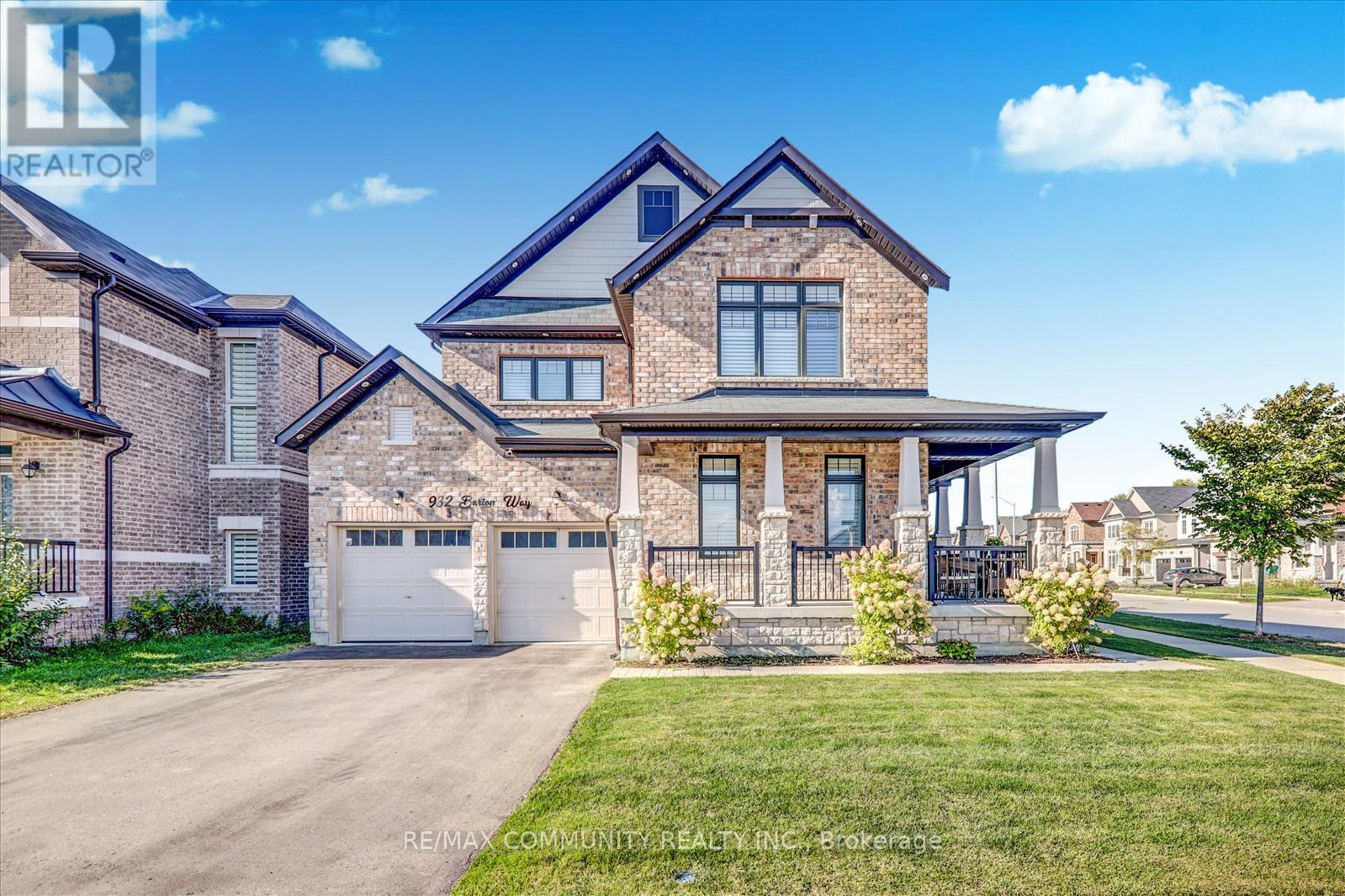 932 BARTON WAY