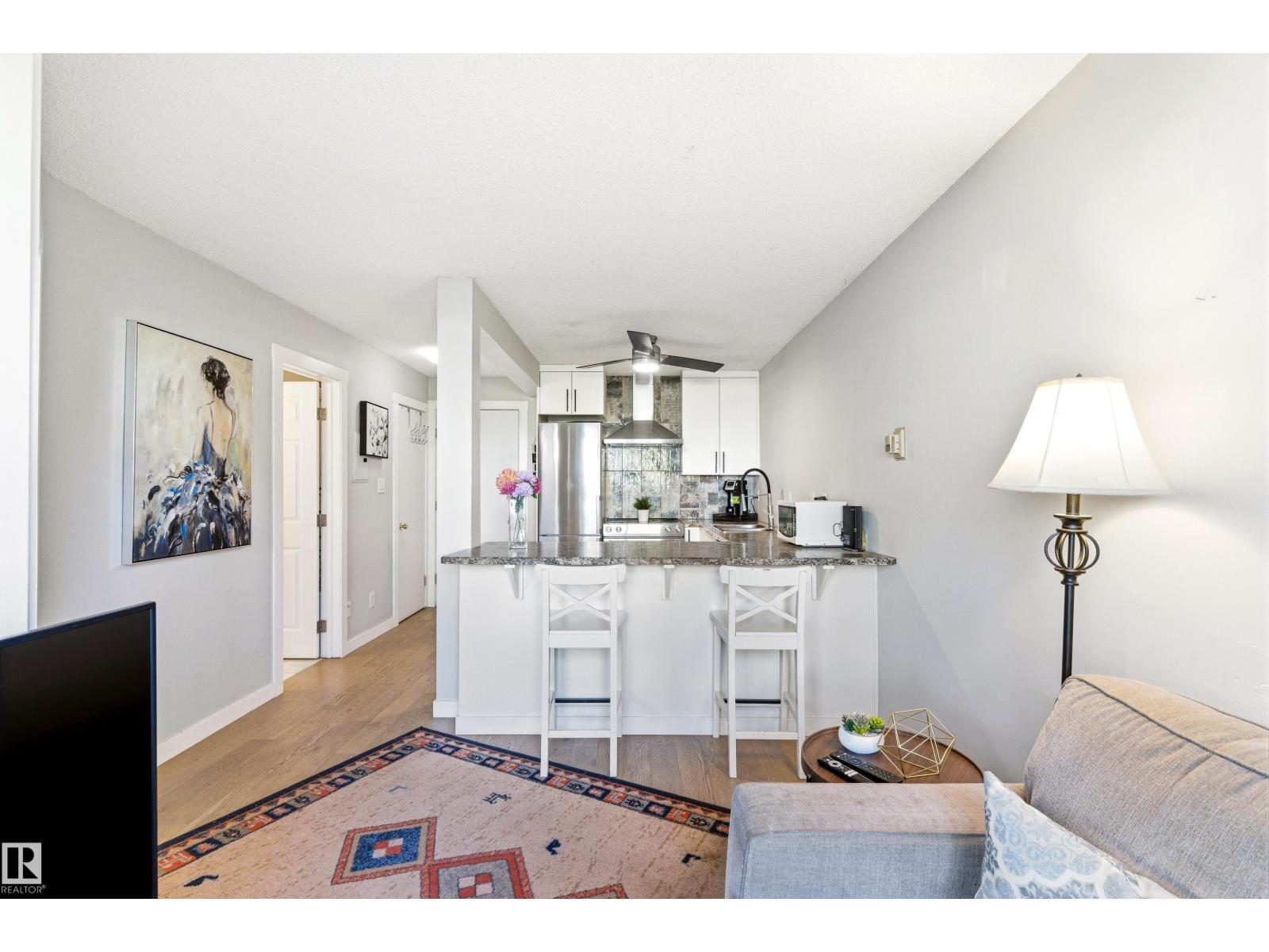 #105 10230 120 Street NW ST NW NW