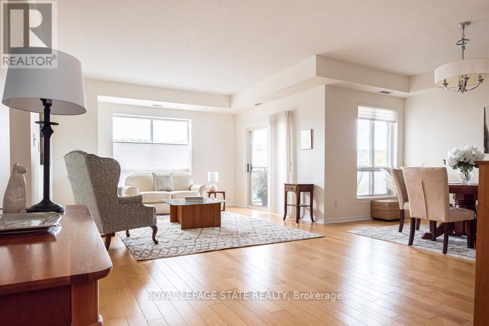 401 - 4000 CREEKSIDE DRIVE