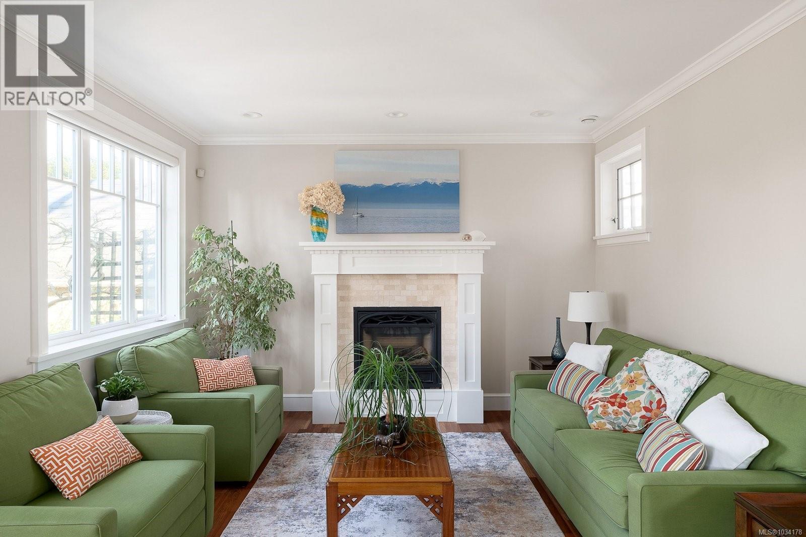 238 Richmond Ave