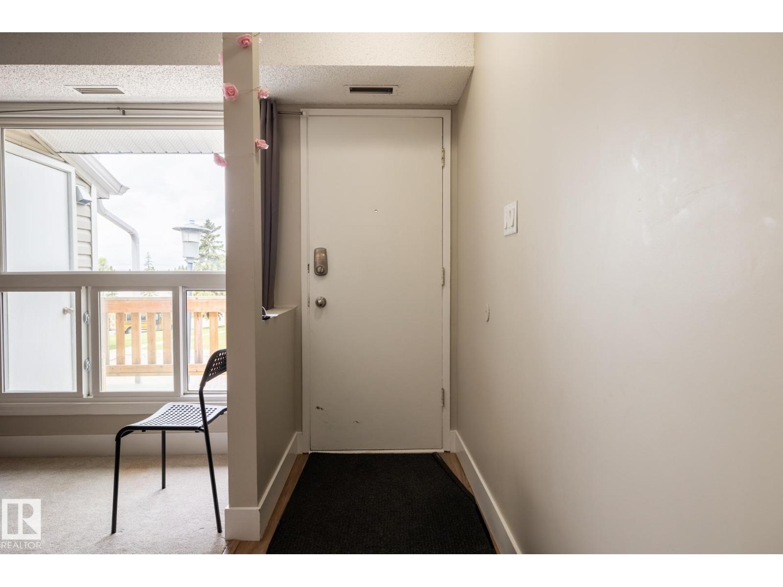 #8 2703 79 ST NW
