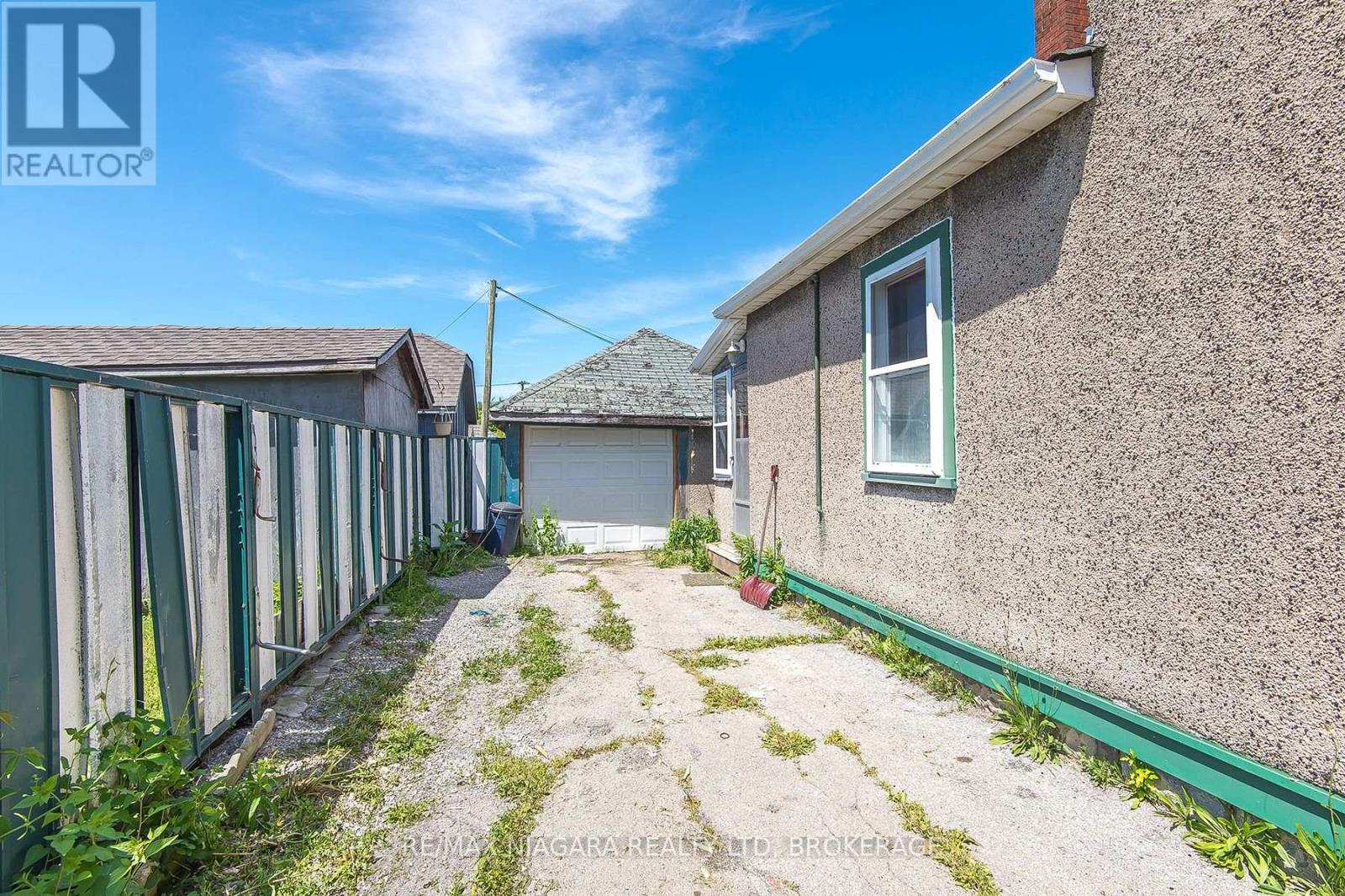 310 MITCHELL STREET