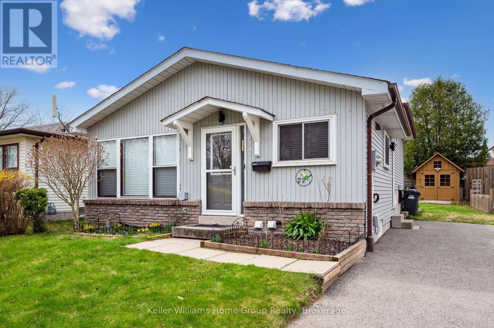 373 WEST ACRES DRIVE