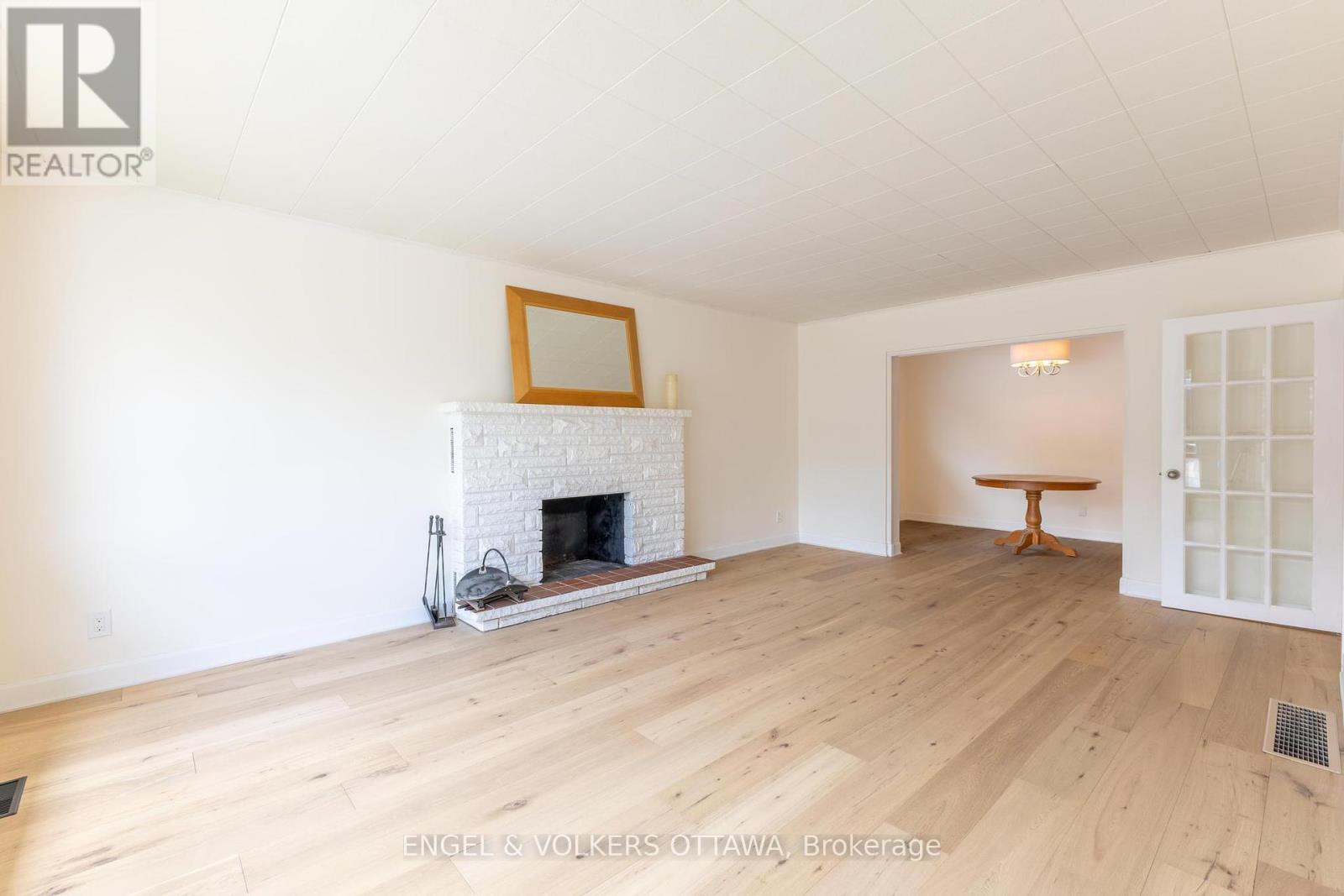 89 MUNRO STREET