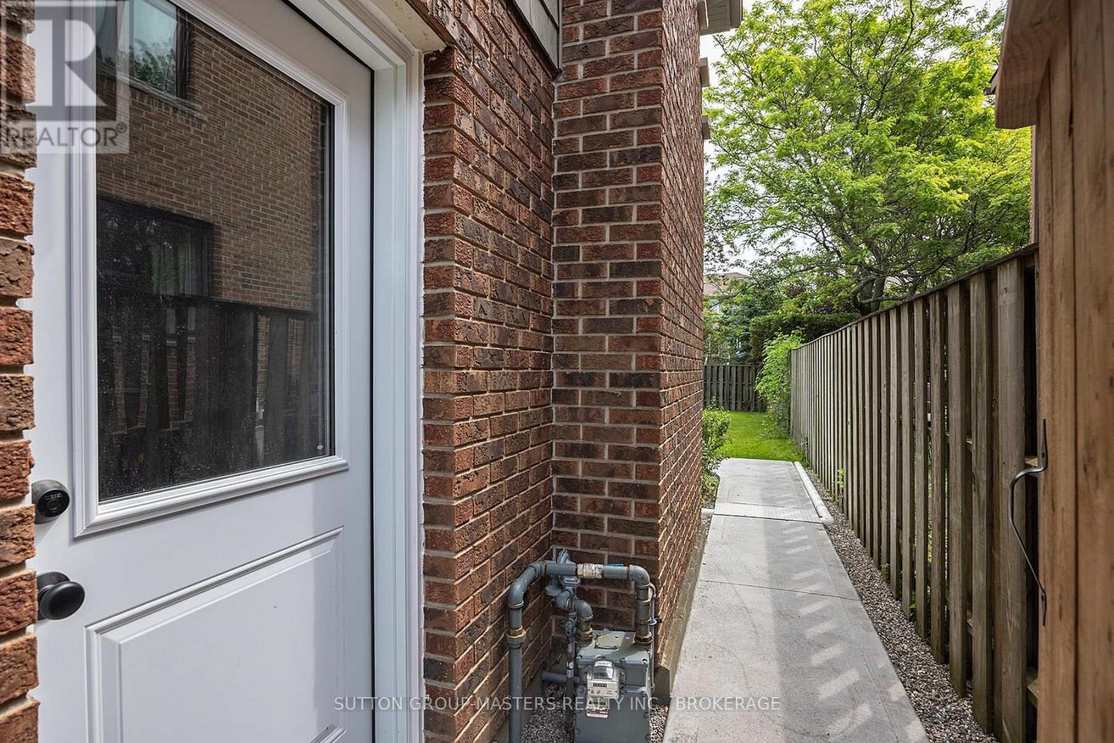 175 COUNTRY CLUB DRIVE