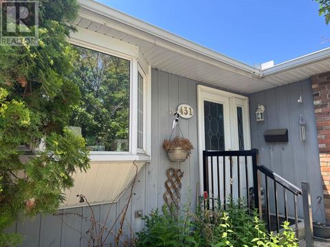 431 Queen Charlotte Drive SE Calgary AB t2w4h2