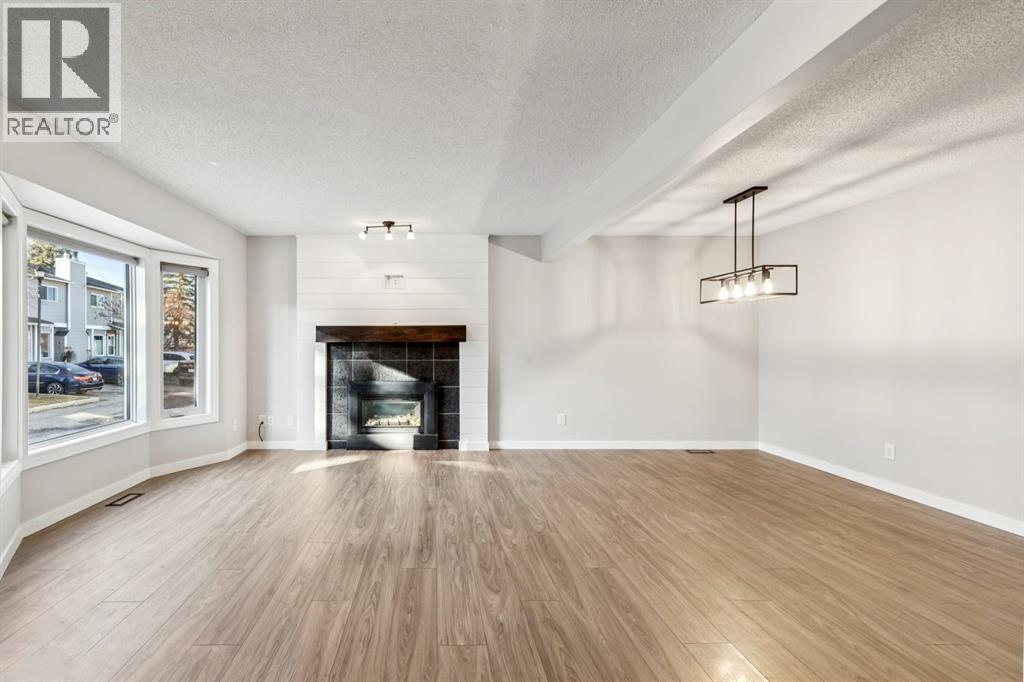 172 Riverglen Park SE