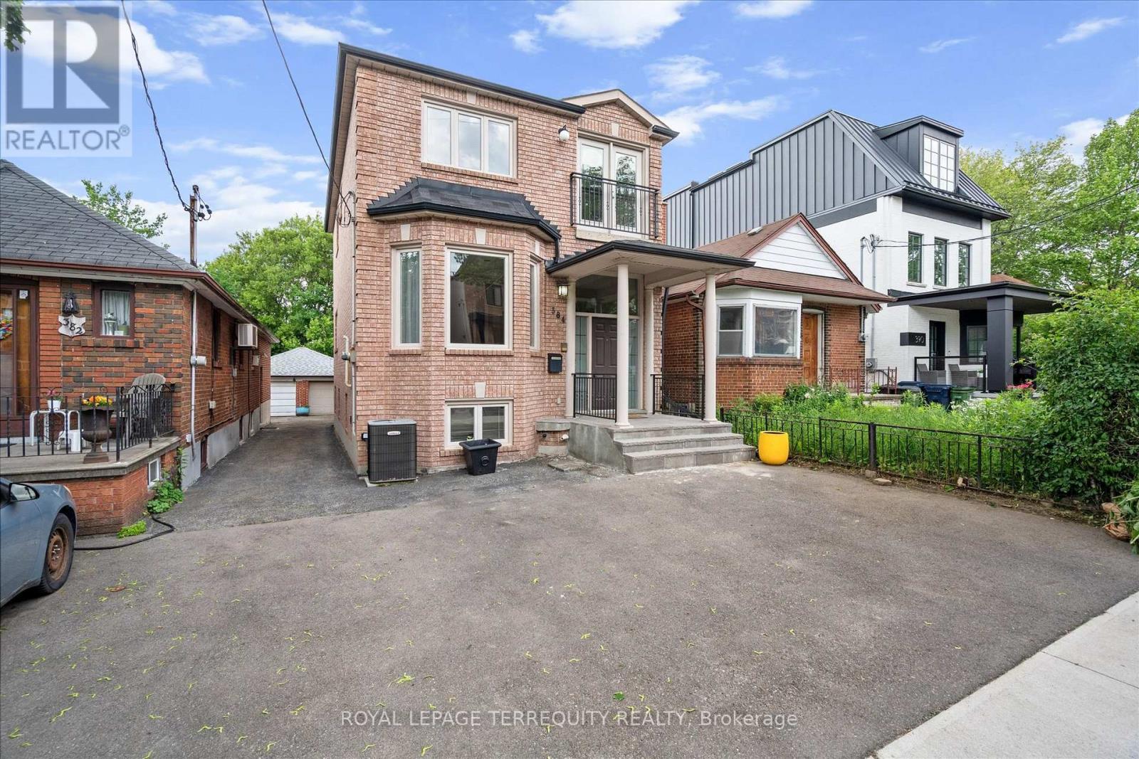 384 WINNETT AVENUE