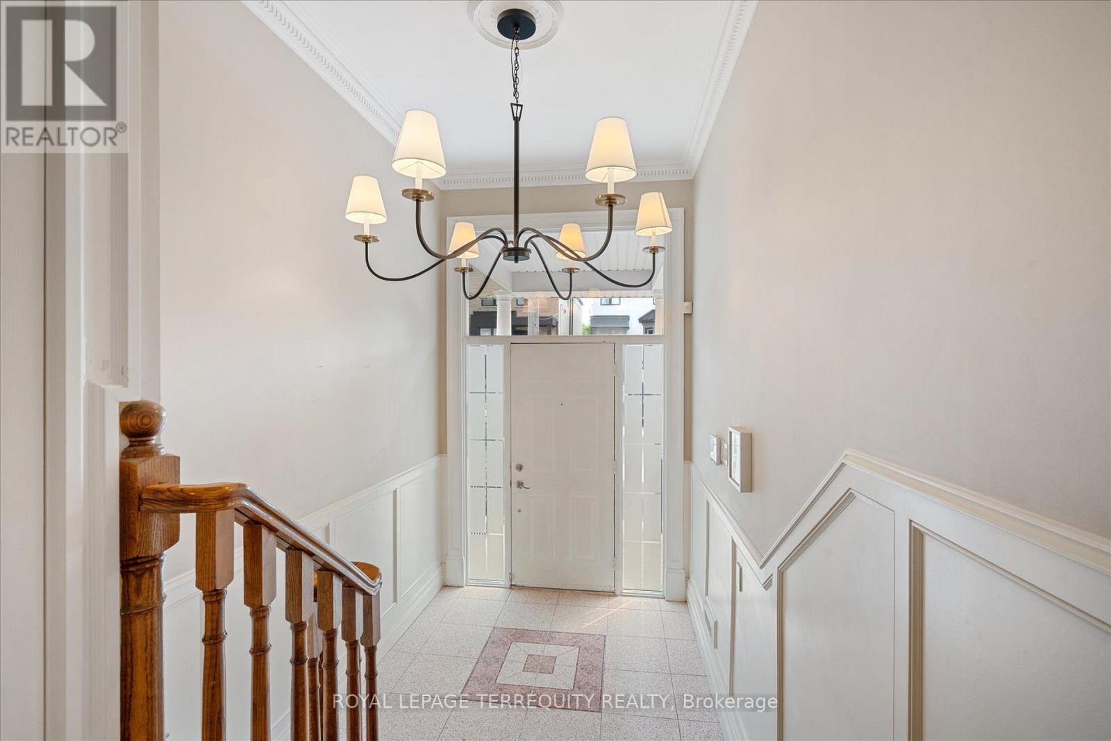384 WINNETT AVENUE