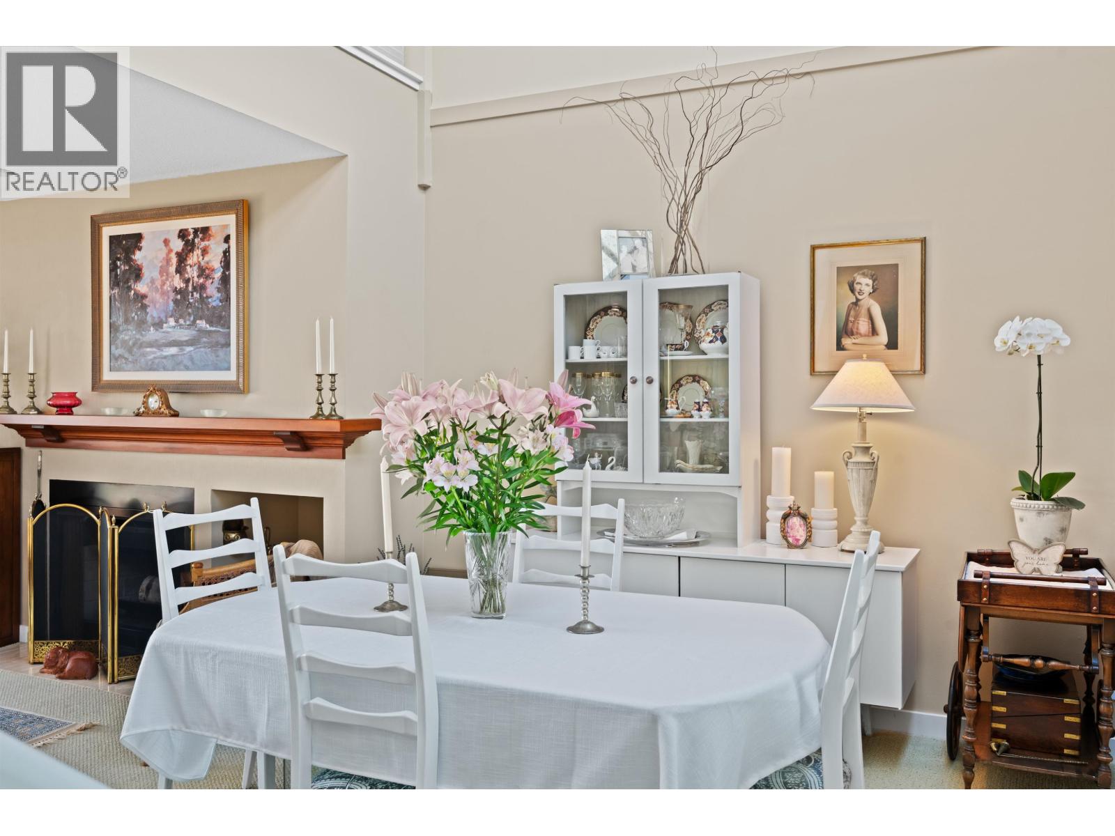 48 2250 FOLKESTONE WAY