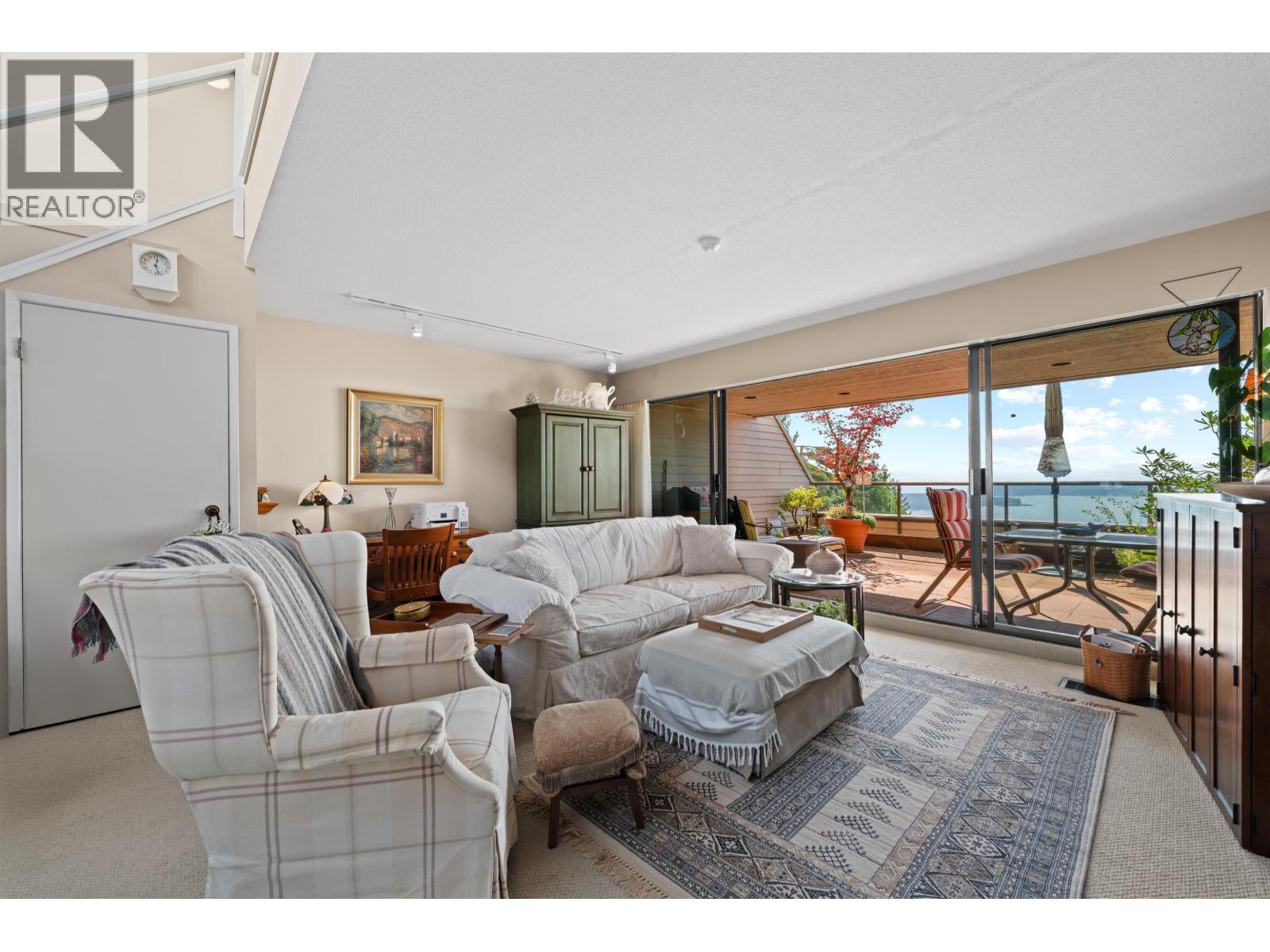 48 2250 FOLKESTONE WAY