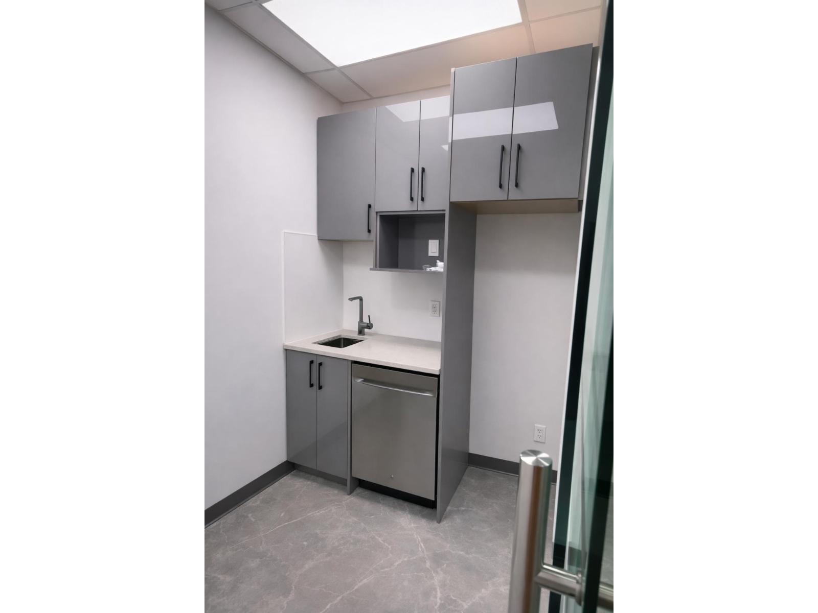 B420 20020 84 AVENUE